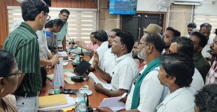 சட்டமன்றத்தில் இடைநிலை பட்டதாரி ஆசிரியர்கள் அனைவரும் பணியில் தொடர கட்டாயம் தகுதி தேர்வில் தேர்ச்சி என தீர்ப்பு