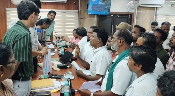 சட்டமன்றத்தில் இடைநிலை பட்டதாரி ஆசிரியர்கள் அனைவரும் பணியில் தொடர கட்டாயம் தகுதி தேர்வில் தேர்ச்சி என தீர்ப்பு