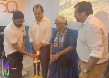 தரங்கம்பாடி துணை சார்பதிவாளர் அலுவலகத்தில் லஞ்ச ஒழிப்பு போலீஸ் திடீர் சோதனை – 49,445 பறிமுதல்