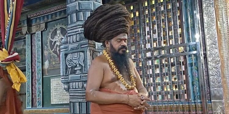 தரங்கம்பாடி துணை சார்பதிவாளர் அலுவலகத்தில் லஞ்ச ஒழிப்பு போலீஸ் திடீர் சோதனை – 49,445 பறிமுதல்