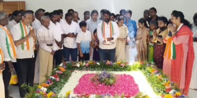 தரங்கம்பாடி துணை சார்பதிவாளர் அலுவலகத்தில் லஞ்ச ஒழிப்பு போலீஸ் திடீர் சோதனை – 49,445 பறிமுதல்