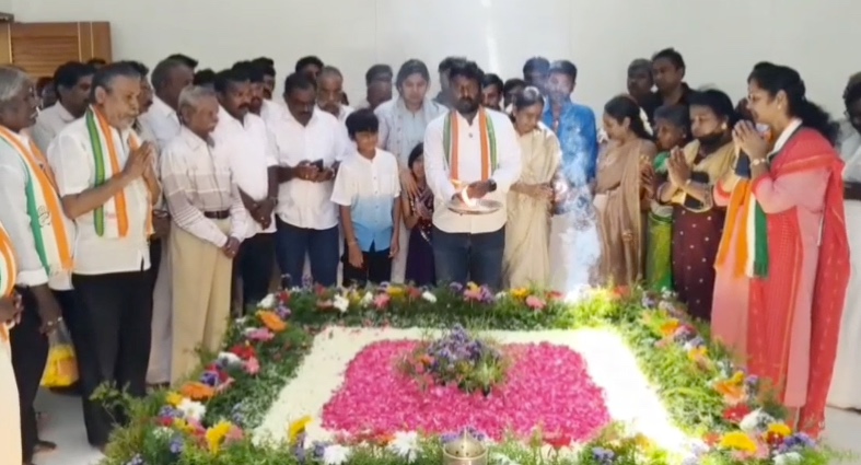 தரங்கம்பாடி துணை சார்பதிவாளர் அலுவலகத்தில் லஞ்ச ஒழிப்பு போலீஸ் திடீர் சோதனை – 49,445 பறிமுதல்