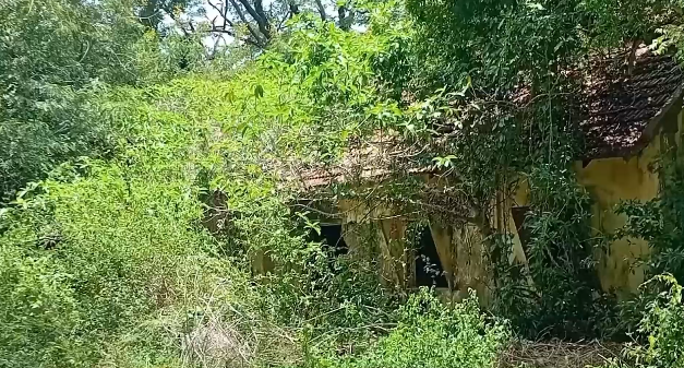 சிறு தொழில் நிறுவன உரிமையாளர்கள் மின்வாரிய அலுவலகத்தை முற்றுகையிட்டு போராட்டம்