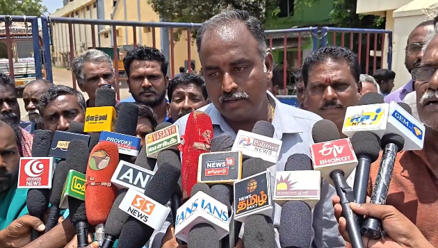 சிறு தொழில் நிறுவன உரிமையாளர்கள் மின்வாரிய அலுவலகத்தை முற்றுகையிட்டு போராட்டம்