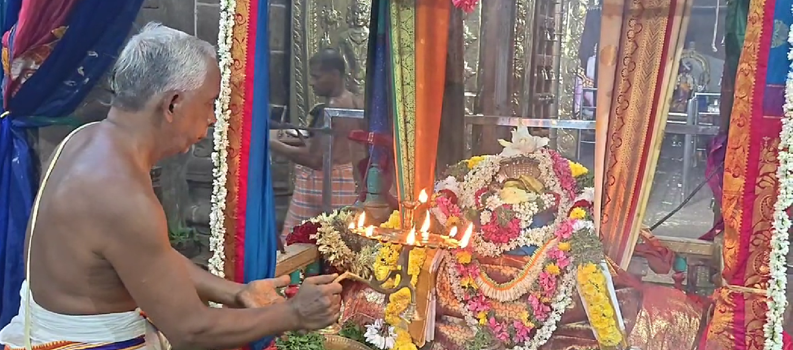 மயிலாடுதுறையில் உள்ள ஶ்ரீ பாண்டுரெங்கர் பஜனைமடத்தில் சிறப்பு பூஜைகள்