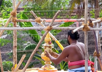 செங்கல்பட்டு பாலாற்று மேம்பாலத்தில் நடுவில் கார் தீப்பிடித்து எறிந்தது. கடும் போக்குவரத்து நெரிசல்