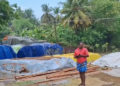 செங்கல்பட்டு பாலாற்று மேம்பாலத்தில் நடுவில் கார் தீப்பிடித்து எறிந்தது. கடும் போக்குவரத்து நெரிசல்