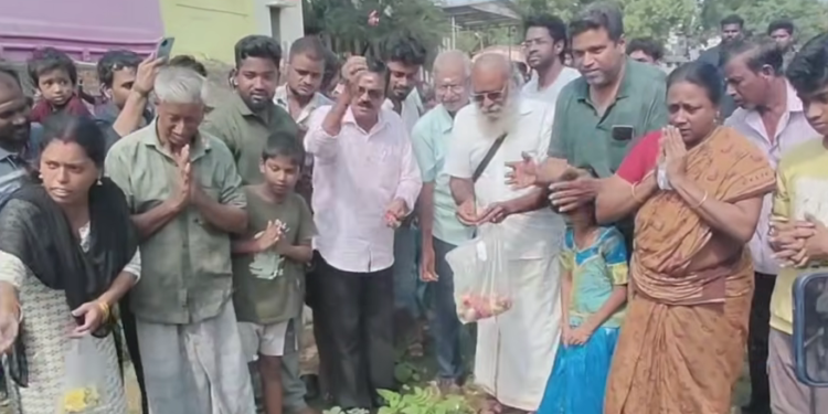 செங்கல்பட்டு பாலாற்று மேம்பாலத்தில் நடுவில் கார் தீப்பிடித்து எறிந்தது. கடும் போக்குவரத்து நெரிசல்