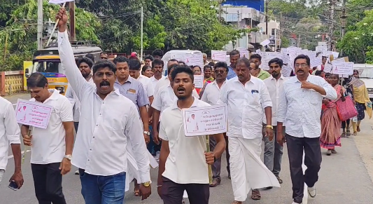 விநாயகர் சதுர்த்தி விழாவை முன்னிட்டு தரங்கம்பாடி தாலுக்கா பகுதியில் விநாயகர் சிலைகள் ஊர்வலம்