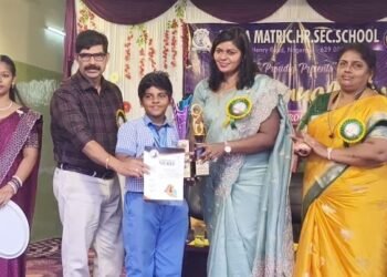 நாகர்கோவிலில் உள்ள ஆல்ஃபா மெட்ரிக் உயர்நிலைப் பள்ளியில் நடைபெற்ற ஆண்டு விழா