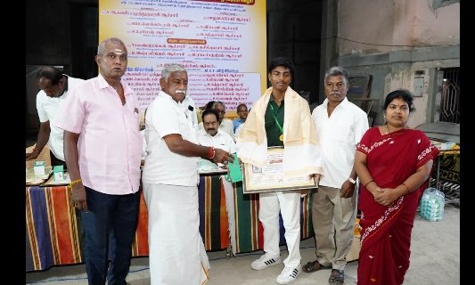 திடீரென்று பெய்த மழை காரணமாக நெல் மூட்டைகள், மழையில் நனைந்து சேதம்விவசாயிகள் வேதனை