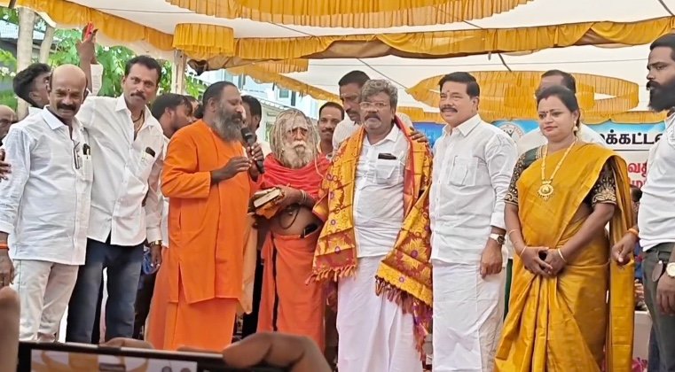 ஜப்பானில் Sendai மாநிலத்தில் ஹிரோசே நதிக்கு ஆர்த்தி செய்து வழிபாடு