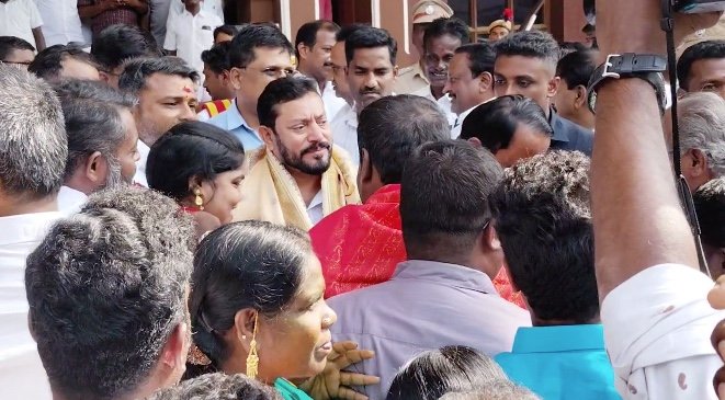 வடபட்டினம் நண்பர்களே பார்ப்பதற்காக சென்ற வாலிபர் பைக் மோதி உயிரிழப்பு