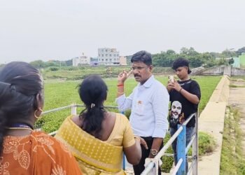 வடபட்டினம் நண்பர்களே பார்ப்பதற்காக சென்ற வாலிபர் பைக் மோதி உயிரிழப்பு