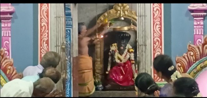 விவாகரத்து பெற்று தரக்கோரி சென்றநிலையில்,வழக்கறிஞர்கள் கொலைமிரட்டல்,பாதிக்கப்பட்ட நபர் குற்றச்சாட்டு