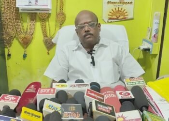 விவாகரத்து பெற்று தரக்கோரி சென்றநிலையில்,வழக்கறிஞர்கள் கொலைமிரட்டல்,பாதிக்கப்பட்ட நபர் குற்றச்சாட்டு