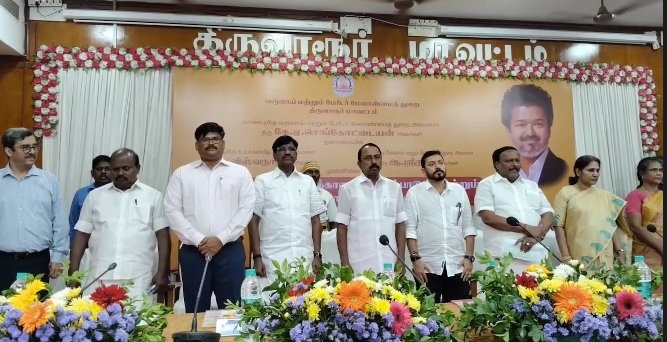 விவாகரத்து பெற்று தரக்கோரி சென்றநிலையில்,வழக்கறிஞர்கள் கொலைமிரட்டல்,பாதிக்கப்பட்ட நபர் குற்றச்சாட்டு