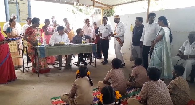 விவாகரத்து பெற்று தரக்கோரி சென்றநிலையில்,வழக்கறிஞர்கள் கொலைமிரட்டல்,பாதிக்கப்பட்ட நபர் குற்றச்சாட்டு