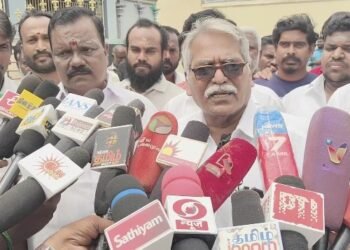 விவாகரத்து பெற்று தரக்கோரி சென்றநிலையில்,வழக்கறிஞர்கள் கொலைமிரட்டல்,பாதிக்கப்பட்ட நபர் குற்றச்சாட்டு