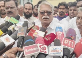 மயிலாடுதுறை வருவாய்&பேரிடர் மேலாண்மை துறை சார்பில் செங்கோட்டையன் அமைச்சர் பேட்டி