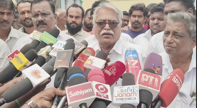 மயிலாடுதுறை வருவாய்&பேரிடர் மேலாண்மை துறை சார்பில் செங்கோட்டையன் அமைச்சர் பேட்டி