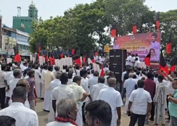மயிலாடுதுறை வருவாய்&பேரிடர் மேலாண்மை துறை சார்பில் செங்கோட்டையன் அமைச்சர் பேட்டி