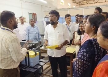 மயிலாடுதுறை வருவாய்&பேரிடர் மேலாண்மை துறை சார்பில் செங்கோட்டையன் அமைச்சர் பேட்டி