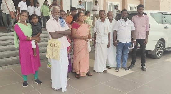 சர்வதேச கடற்கரை தூய்மை தினம் தரங்கம்பாடி கடற்கரையில் 750 கிலோ குப்பைகள் அகற்ற பணி