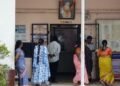 சீர்காழி நகராட்சியில் லஞ்ச ஒழிப்பு போலீஸ் சோதனை- 52,280 பறிமுதல்- 2,20,546 வரி வசூல்
