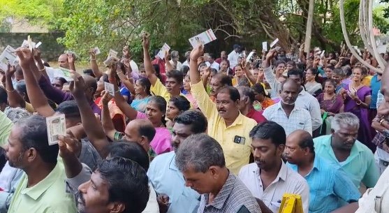 சீர்காழி நகராட்சியில் லஞ்ச ஒழிப்பு போலீஸ் சோதனை- 52,280 பறிமுதல்- 2,20,546 வரி வசூல்