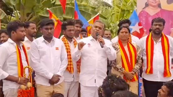 சீர்காழி நகராட்சியில் லஞ்ச ஒழிப்பு போலீஸ் சோதனை- 52,280 பறிமுதல்- 2,20,546 வரி வசூல்