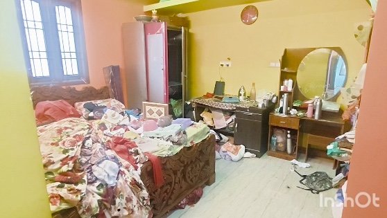 மயிலாடுதுறை அருகே வீட்டில் சார்ஜ் செய்த போது, பிரபல OLA நிறுவனத்தின் Electric bike தீப்பிடித்த வீடியோ
