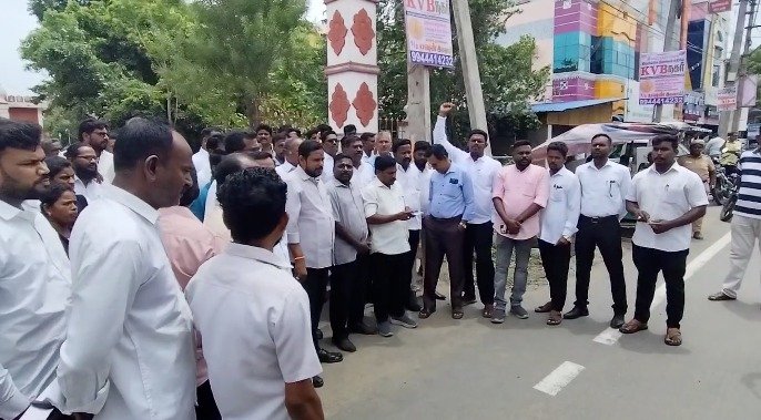 குத்தாலம் அருகே வீட்டினுள் புகுந்த முகமூடி நபர் மூதாட்டியை மிரட்டி 71/2பவுன் நகை50,000பணம் திருட்டு