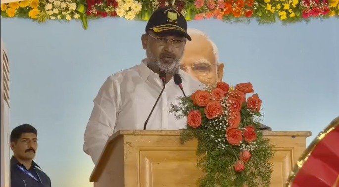 ஆரோவில் தொடர்பாக ஆட்சியரிடம் சமூக ஆர்வலர்கள் மனு