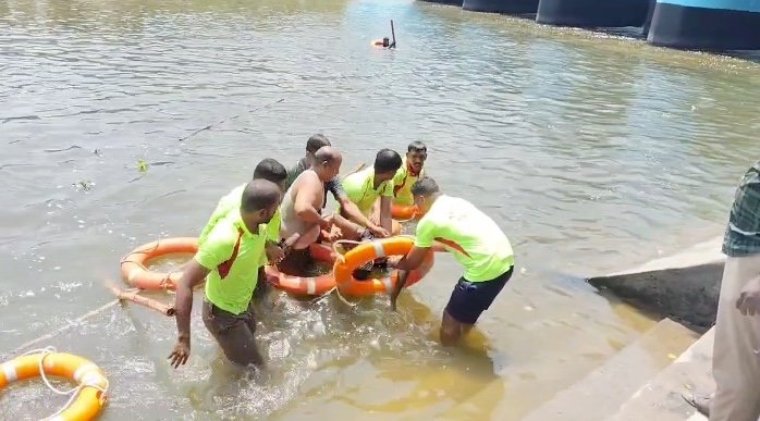 தூக்கிட்டு தற்கொலை பெண்ணின் மரணத்தில் சந்தேகம் உறவினர்கள் அரசு மருத்துவமனையில் குவிந்ததால் பரபரப்பு