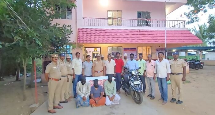 தூக்கிட்டு தற்கொலை பெண்ணின் மரணத்தில் சந்தேகம் உறவினர்கள் அரசு மருத்துவமனையில் குவிந்ததால் பரபரப்பு