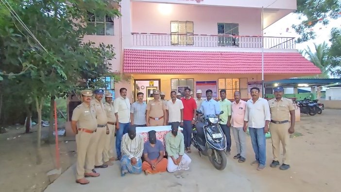 தூக்கிட்டு தற்கொலை பெண்ணின் மரணத்தில் சந்தேகம் உறவினர்கள் அரசு மருத்துவமனையில் குவிந்ததால் பரபரப்பு