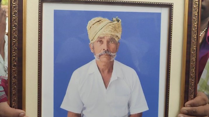 தூக்கிட்டு தற்கொலை பெண்ணின் மரணத்தில் சந்தேகம் உறவினர்கள் அரசு மருத்துவமனையில் குவிந்ததால் பரபரப்பு