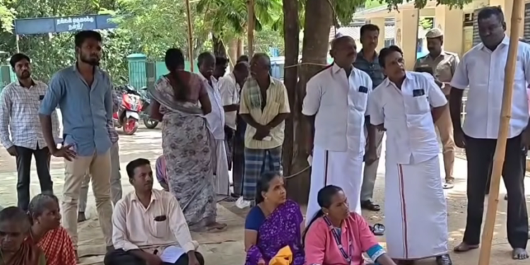 நாகையில் 5 அம்ச கோரிக்கைகளை வலியுறுத்தி சுகாதார ஆய்வாளர்கள் பெருந்திரள் கண்டன ஆர்ப்பாட்டம்