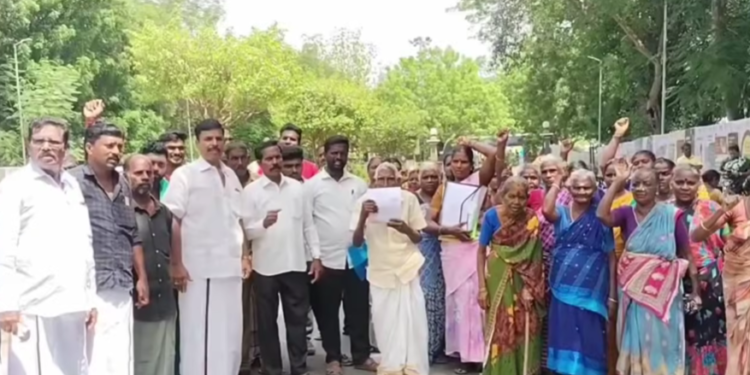 விழுப்புரம் மகளிர் சுய உதவி குழு தயாரித்த பொருட்கள் சந்தையினை மாவட்ட ஆட்சியர் தொடங்கி வைத்தார்