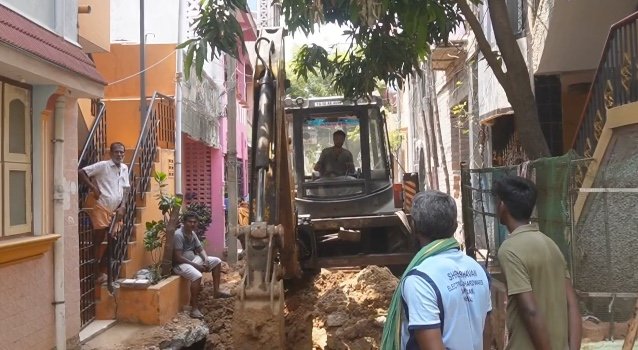 திருமணம் செய்து கொள்வதாகக் கூறி 15லட்சத்து 37,000பணத்தை மோசடி துணை ராணுவப்படை பெண் வீரர் & 3பேர் கைது