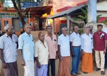 திருமணம் செய்து கொள்வதாகக் கூறி 15லட்சத்து 37,000பணத்தை மோசடி துணை ராணுவப்படை பெண் வீரர் & 3பேர் கைது