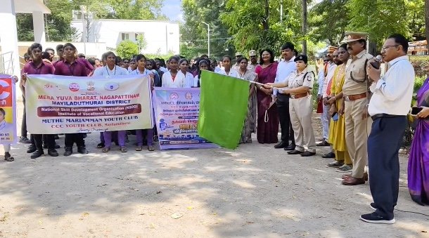 வெளிநாட்டில் வேலைக்கு சென்ற கணவன் மாரடைப்பால் உயிரிழந்ததால் உடலை சொந்த ஊருக்கு கொண்டு வர மனு