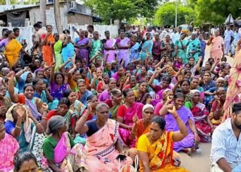 வெளிநாட்டில் வேலைக்கு சென்ற கணவன் மாரடைப்பால் உயிரிழந்ததால் உடலை சொந்த ஊருக்கு கொண்டு வர மனு