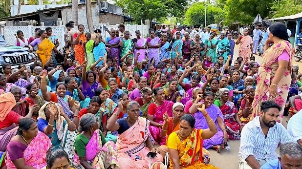 வெளிநாட்டில் வேலைக்கு சென்ற கணவன் மாரடைப்பால் உயிரிழந்ததால் உடலை சொந்த ஊருக்கு கொண்டு வர மனு