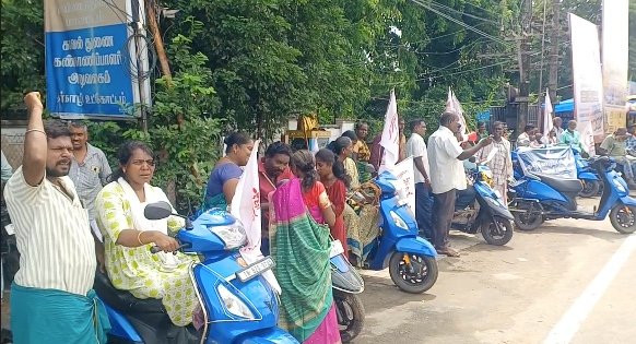 திருமக்கோட்டையில் சுற்றுச்சூழல் ஆர்வலர் மாலதிபழனிச்சாமி 1லட்சம் மரக்கன்று நடும் பணி