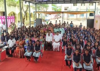 சம்பா பருவத்தில் கொள்முதல் செய்த 15,000 மெட்ரிக் டன் நெல் உள்பட 70,000 மெட்ரிக் டன் நெல் தேக்கம்