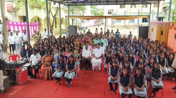 சம்பா பருவத்தில் கொள்முதல் செய்த 15,000 மெட்ரிக் டன் நெல் உள்பட 70,000 மெட்ரிக் டன் நெல் தேக்கம்