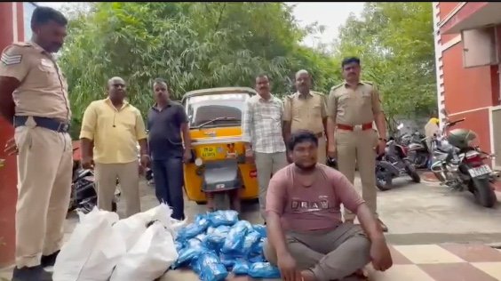 சம்பா பருவத்தில் கொள்முதல் செய்த 15,000 மெட்ரிக் டன் நெல் உள்பட 70,000 மெட்ரிக் டன் நெல் தேக்கம்