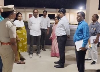 திருவாரூர் நகர் ஊரமைப்பு துறை அலுவலகத்தில் லஞ்ச ஒழிப்புத்துறை அதிகாரிகள் சோதனை